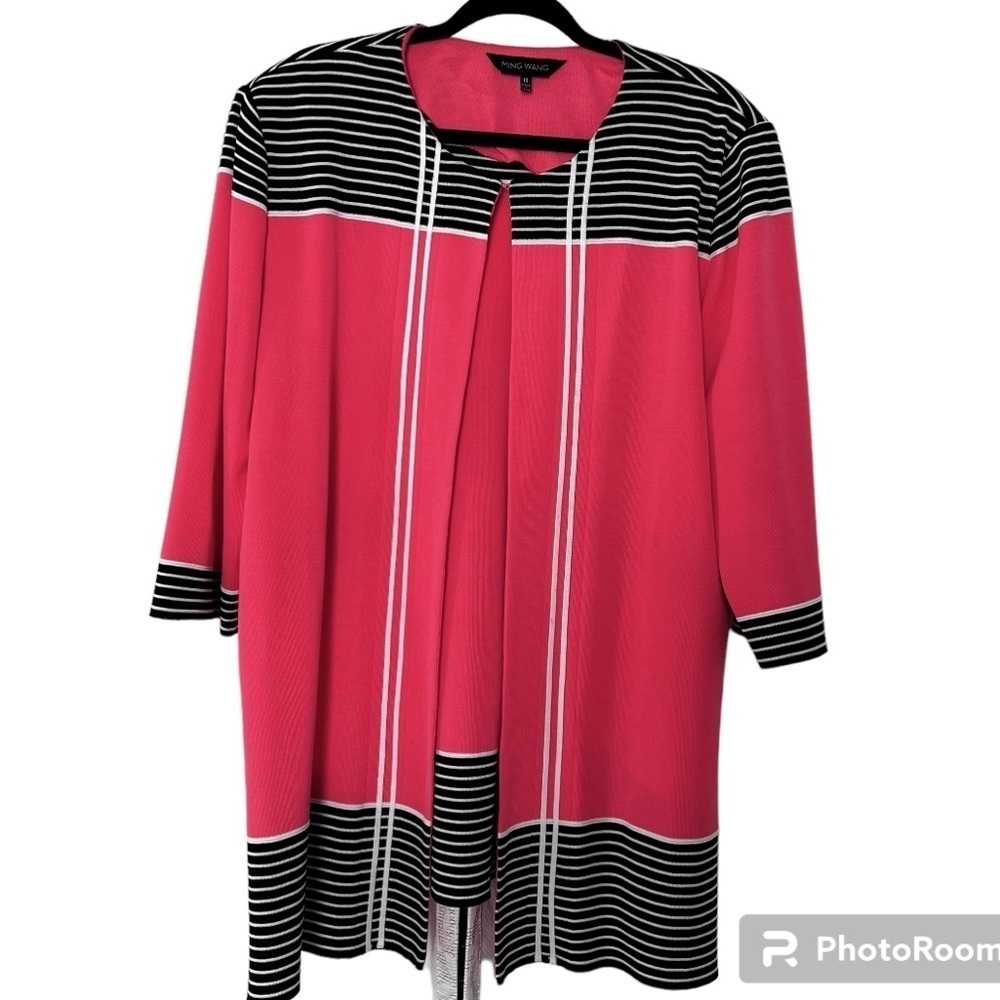 Ming Wang Long Cardigan In Coral, Black and White size 1X